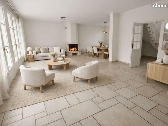 Maison 7 pièces 136 m²