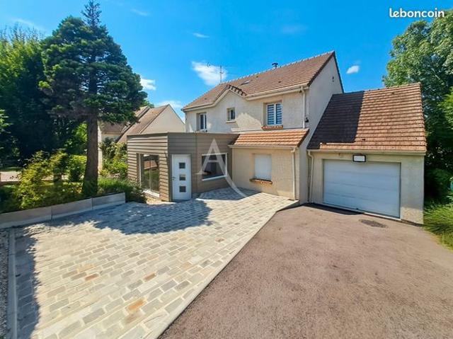 Maison 7 pièces 136 m²