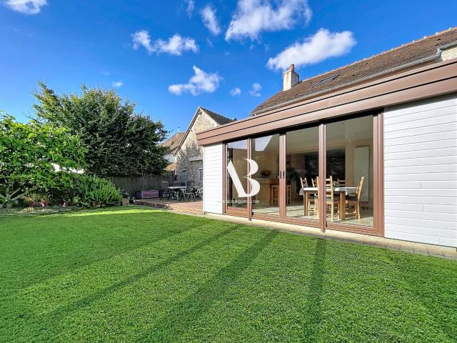 Maison 7 pièces 136 m²