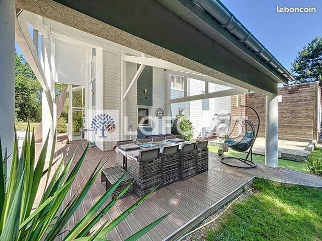 Maison 7 pièces 137 m²