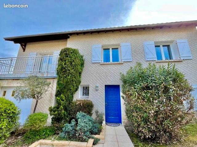 Maison 7 pièces 137 m²