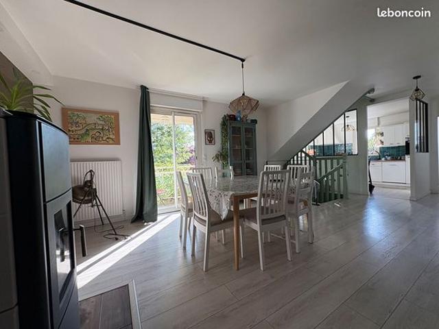 Maison 7 pièces 138 m²