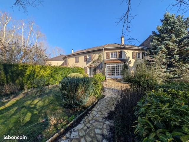 Maison 7 pièces 138 m²