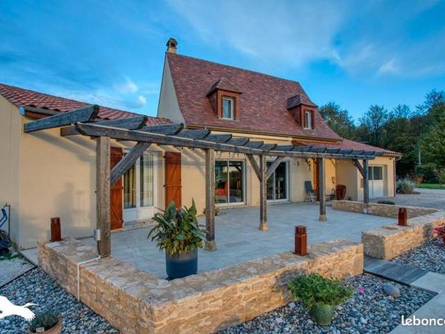 Maison 7 pièces 138 m²
