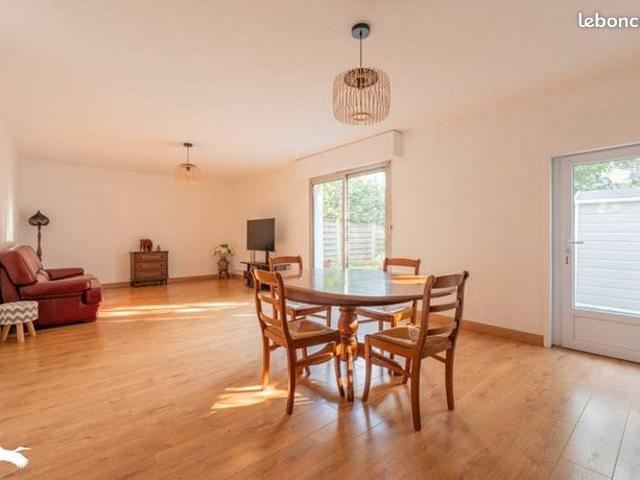 Maison 7 pièces 138 m²
