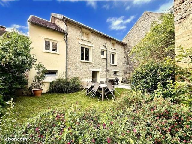 Maison 7 pièces 138 m²