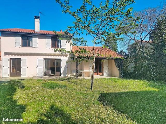 Maison 7 pièces 138 m²