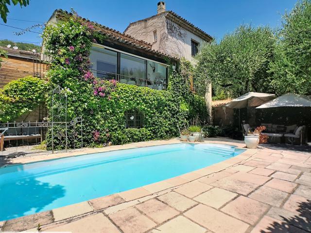 Maison 7 pièces 138 m²