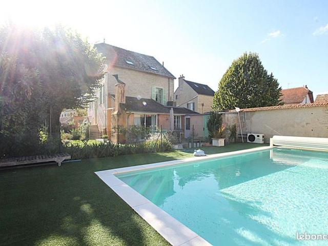 Maison 7 pièces 138 m²