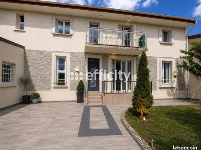 Maison 7 pièces 130 m²