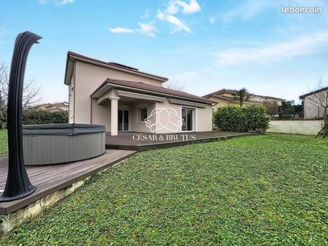 Maison 7 pièces 130 m²
