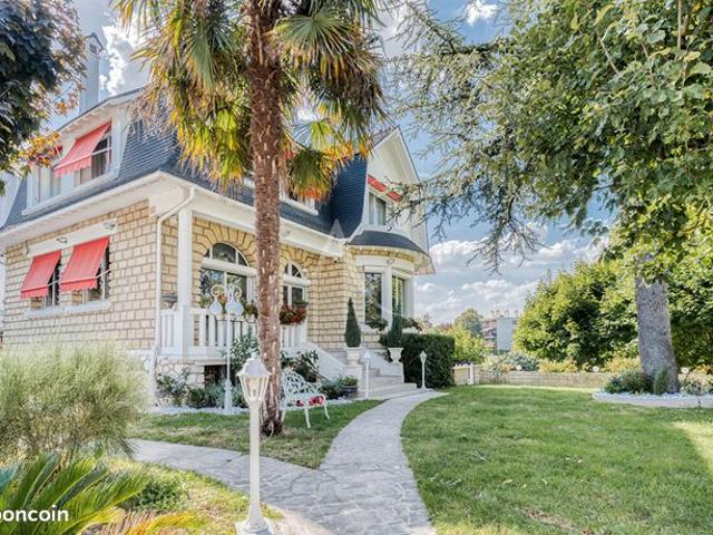 Maison 7 pièces 130 m²