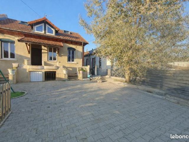 Maison 7 pièces 130 m²