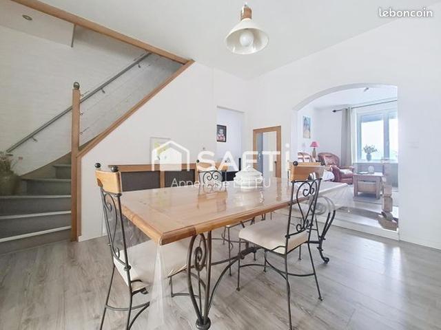 Maison 7 pièces 131 m²