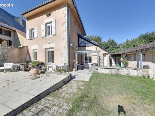 Maison 7 pièces 133 m²