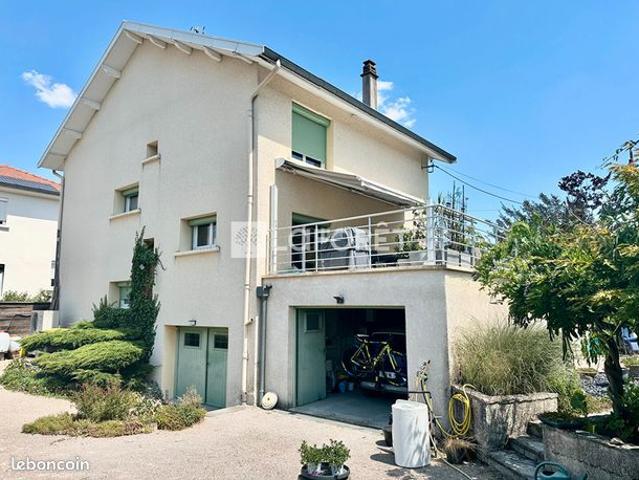 Maison 7 pièces 133 m²
