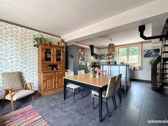 Maison 7 pièces 144 m²