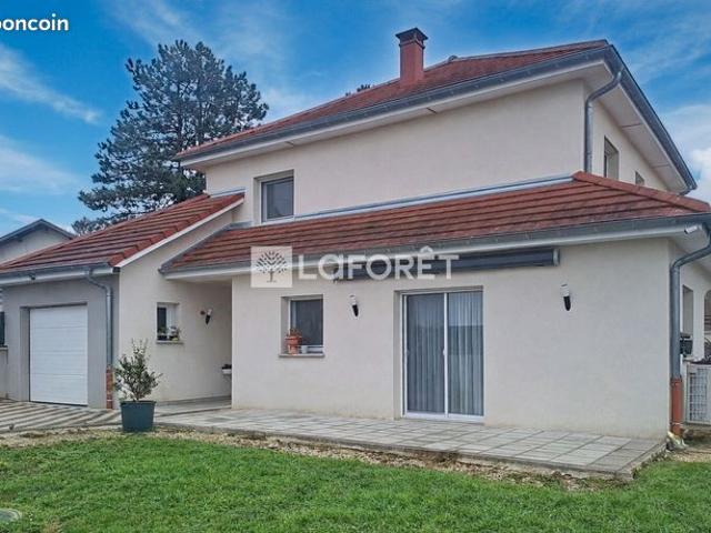 Maison 7 pièces 144 m²