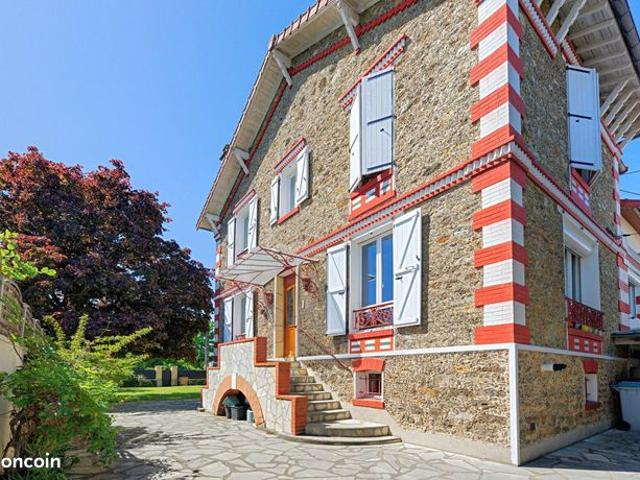 Maison 7 pièces 144 m²