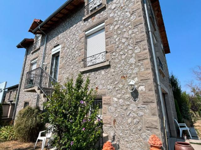 Maison 7 pièces 145 m²