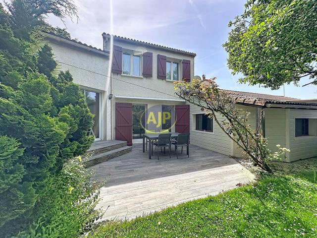 Maison 7 pièces 145 m²