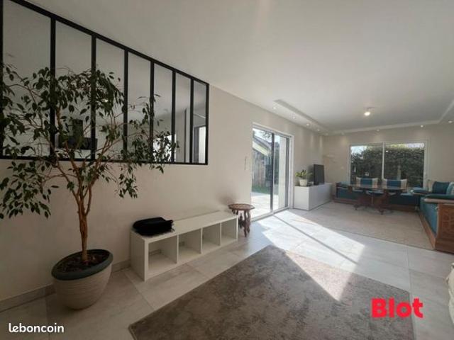 Maison 7 pièces 145 m²