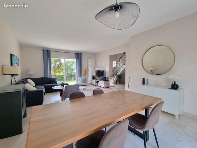 Maison 7 pièces 145 m²