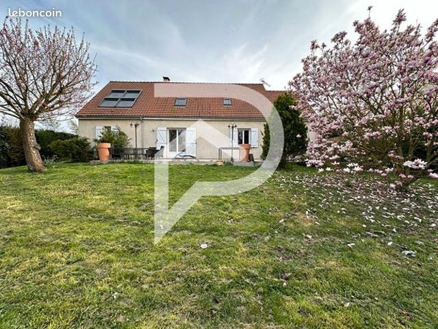 Maison 7 pièces 145 m²