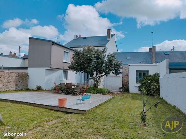 Maison 7 pièces 145 m²