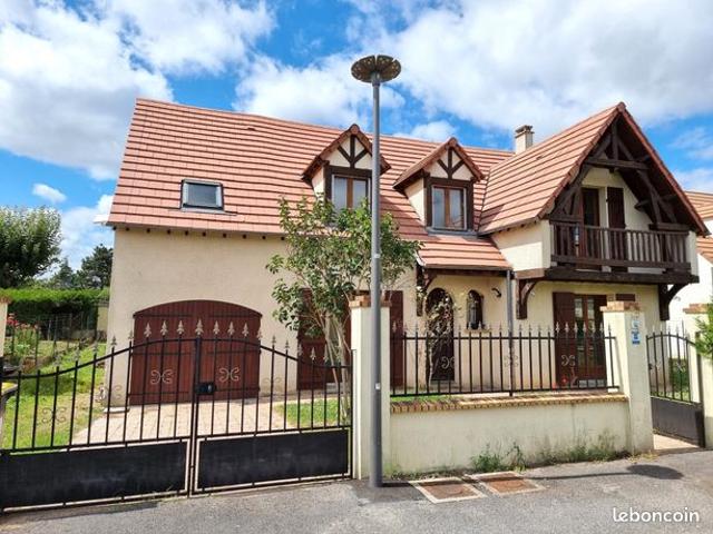 Maison 7 pièces 145 m²