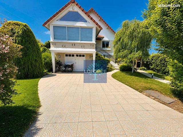 Maison 7 pièces 145 m²