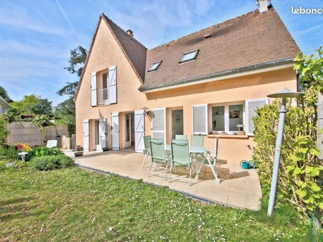 Maison 7 pièces 145 m²