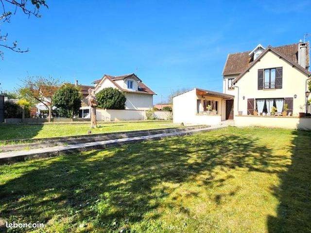 Maison 7 pièces 145 m²
