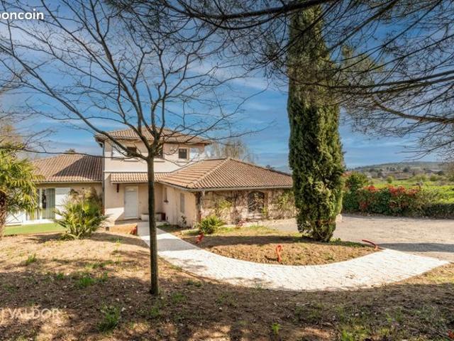 Maison 7 pièces 145 m²