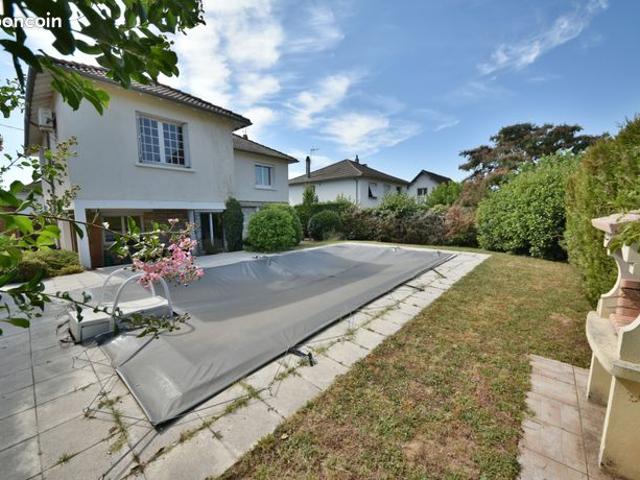 Maison 7 pièces 145 m²