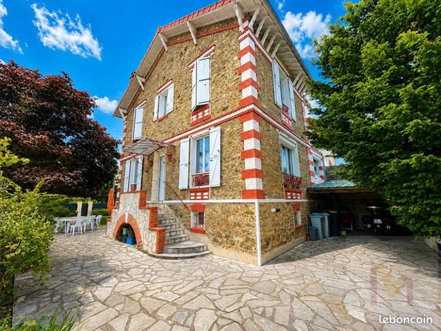 Maison 7 pièces 145 m²
