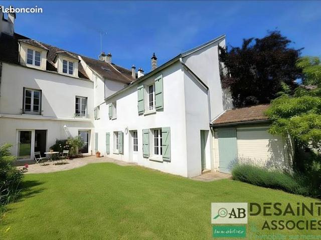 Maison 7 pièces 145 m²