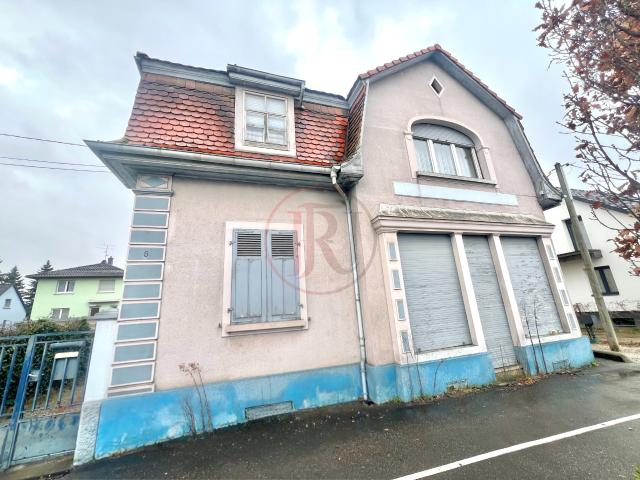 Maison 7 pièces 146 m2 et 13 ares de terrain constructible fort potentiel à Rixheim