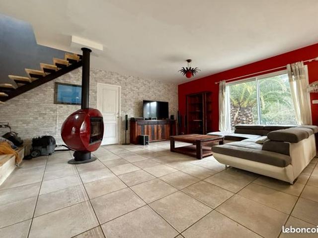 Maison 7 pièces 146 m²