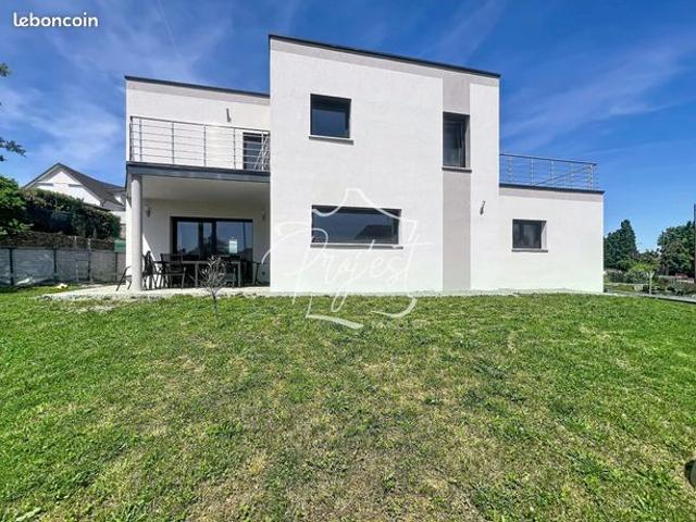 Maison 7 pièces 146 m²