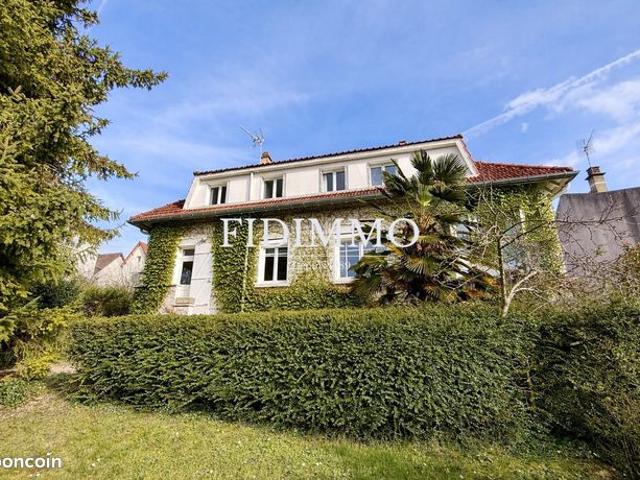 Maison 7 pièces 146 m²