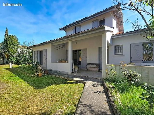Maison 7 pièces 146 m²
