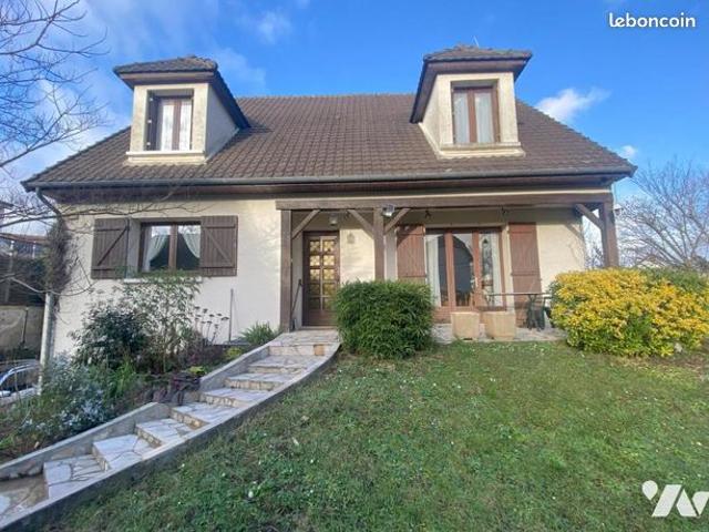 Maison 7 pièces 146 m²