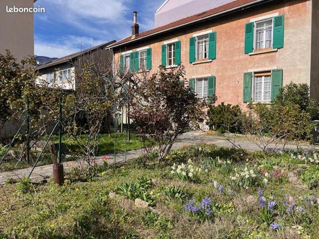 Maison 7 pièces 146 m²