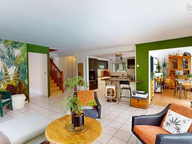 Maison 7 pièces 146 m²