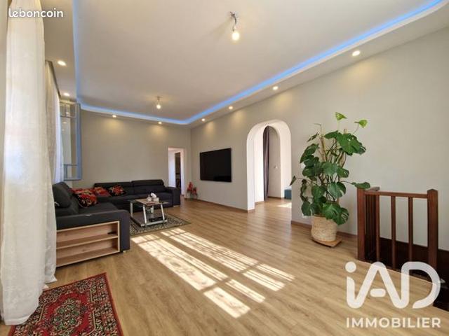 Maison 7 pièces 146 m²