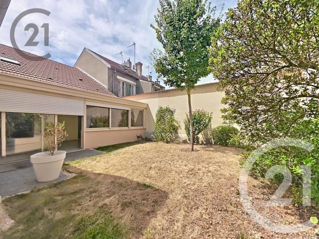 Maison 7 pièces 146 m²
