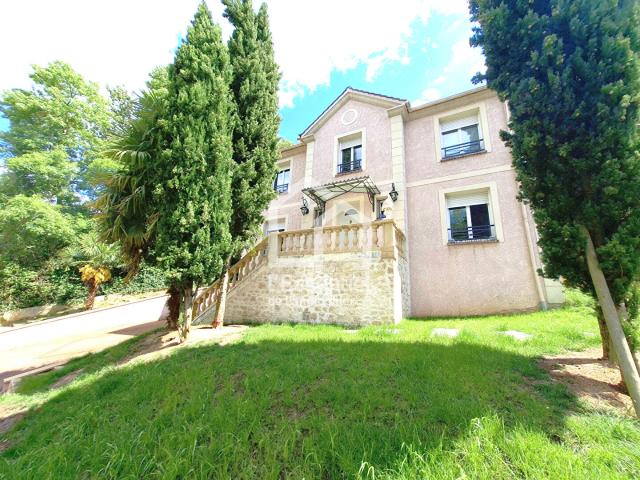 Maison 7 pièces 146 m²