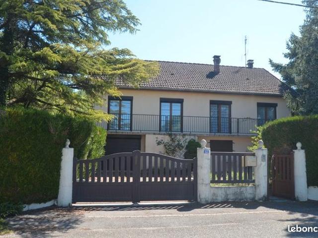 Maison 7 pièces 146 m²