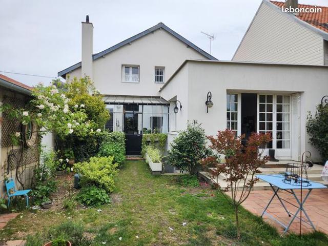 Maison 7 pièces 146 m²